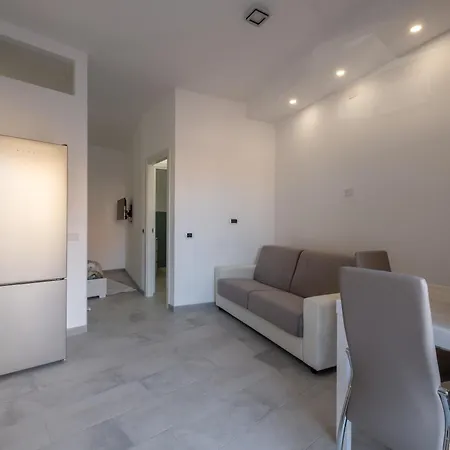 Dimoras 4 Guests Parking 公寓 奧爾比亞