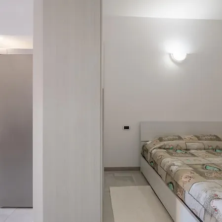 아파트 Dimoras 4 Guests Parking 올비아