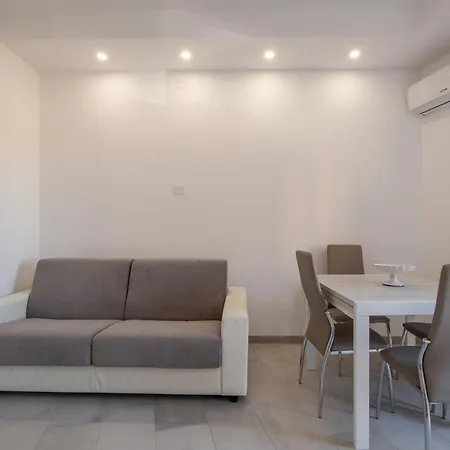 Dimoras 4 Guests Parking 公寓 奧爾比亞